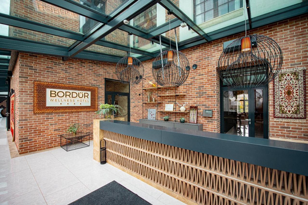 Bordur Wellness Hotel Superior Es Szonyegmuzeum Bekesszentandras Exterior photo